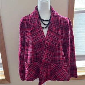 JJill EUC pink plaid jacket other two pockets. Stylish and beautifully made☀️